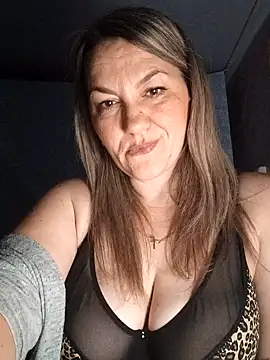 Snapshot of Ant0nina chatting on December 6, 10:41 pm Ant0nina online show from December 6, 10:41 pm