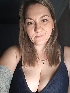 Snapshot of Ant0nina chatting on February 24, 1:35 am Ant0nina online show from February 24, 1:35 am