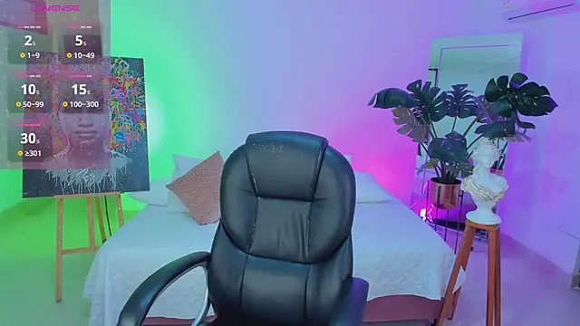 JANYLOVE   online show from April 1, 10:49 am