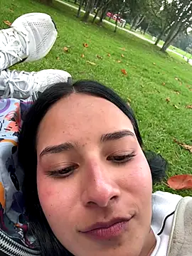  vaness online show from December 17, 6:25 pm