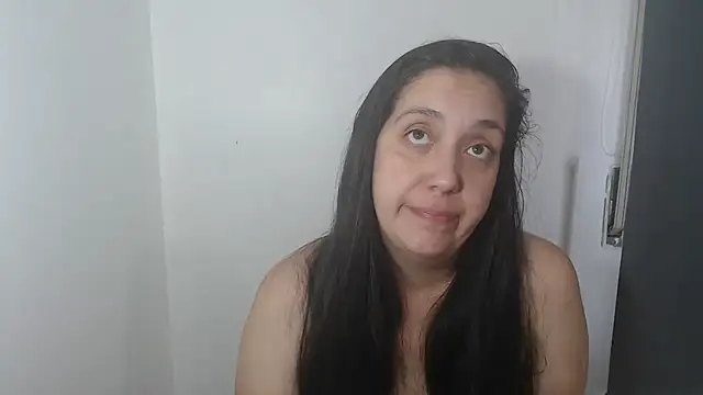 Snapshot of lulitasexy chatting on January 5, 10:19 pm lulitasexy online show from January 5, 10:19 pm