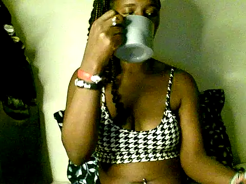 Snapshot of lavishh_linds chatting on January 4, 4:00 pm lavishh linds online show from January 4, 4:00 pm