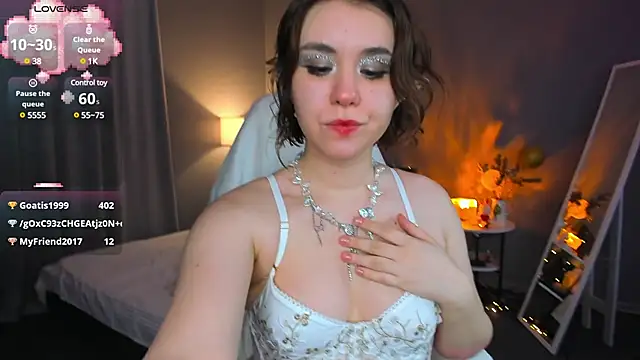 lilly Cherry  online show from February 7, 1:53 pm