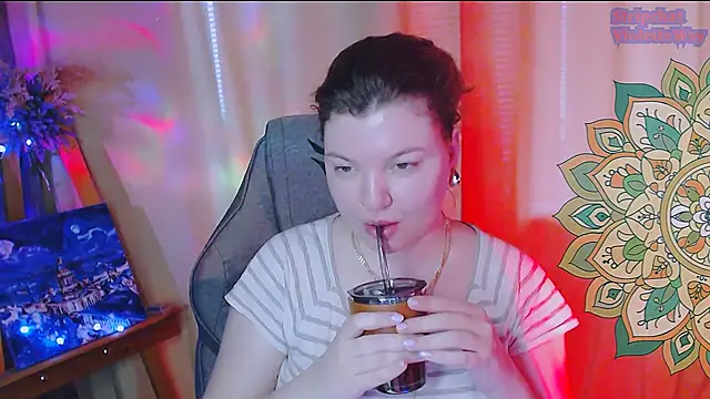 Snapshot of VioletteWay chatting on March 20, 7:47 am VioletteWay online show from March 20, 7:47 am