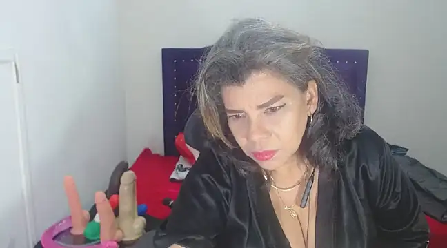 Snapshot of vikyadams chatting on February 17, 1:42 pm vikyadams online show from February 17, 1:42 pm