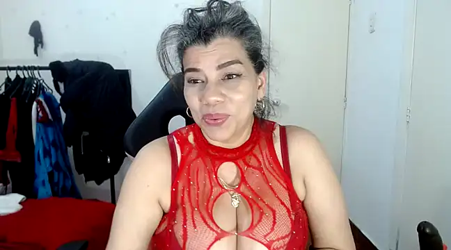 Snapshot of vikyadams chatting on March 6, 3:02 pm vikyadams online show from March 6, 3:02 pm