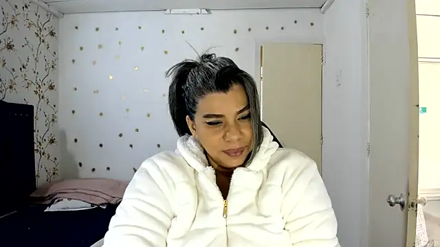 vikyadams online show from June 13, 1:42 pm