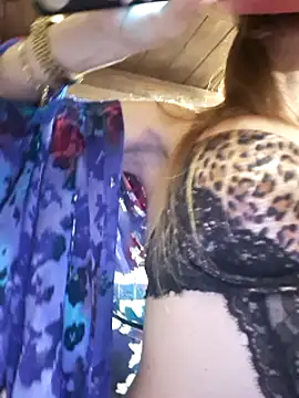 vampvanna23 online show from December 1, 11:14 pm