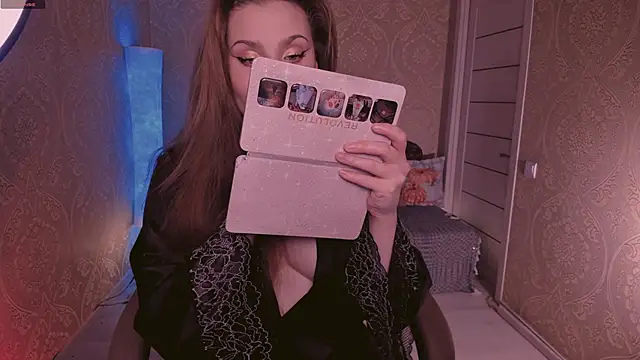 Snapshot of Eesmaaarrr chatting on October 14, 11:16 pm Eesmaaarrr online show from October 14, 11:16 pm