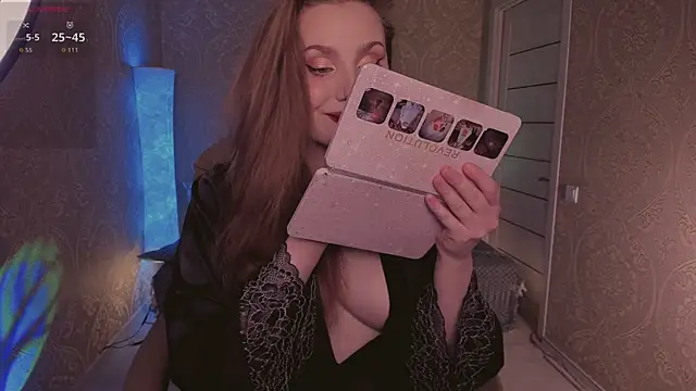 Snapshot of Eesmaaarrr chatting on November 20, 11:26 pm Eesmaaarrr online show from November 20, 11:26 pm