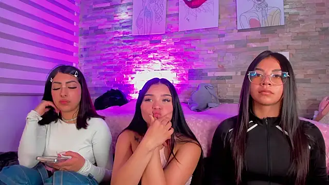 Violet spencer online show from December 4, 8:18 pm