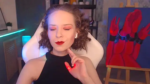 FascinatingEyess online show from February 4, 5:10 am