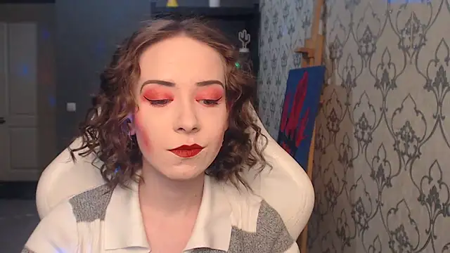 Snapshot of FascinatingEyess chatting on June 17, 8:10 pm FascinatingEyess online show from June 17, 8:10 pm