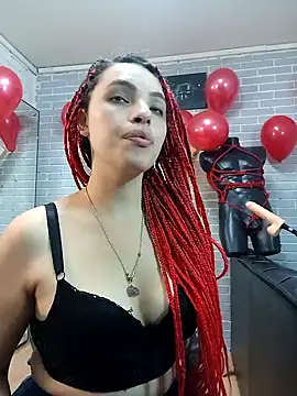 Snapshot of elizatexx chatting on February 9, 6:37 pm elizatexx online show from February 9, 6:37 pm