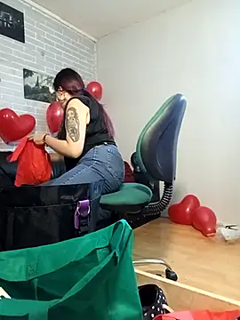 Snapshot of elizatexx chatting on February 24, 9:20 pm elizatexx online show from February 24, 9:20 pm
