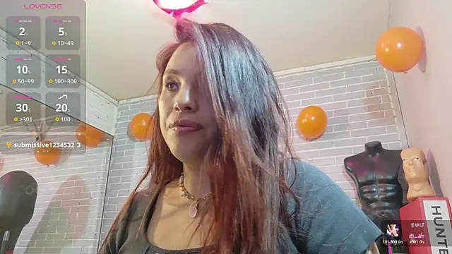 Snapshot of elizatexx chatting on October 15, 5:13 pm elizatexx online show from October 15, 5:13 pm