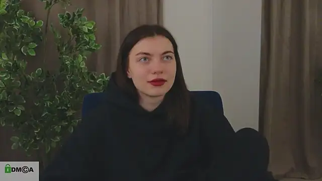 katty  cat online show from December 3, 8:28 pm