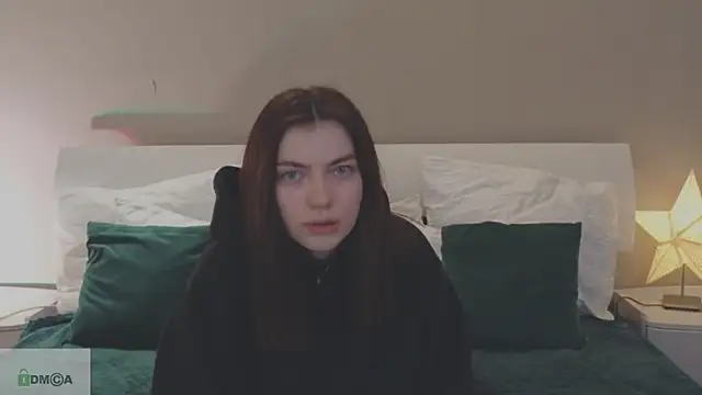 katty  cat online show from December 15, 4:04 pm