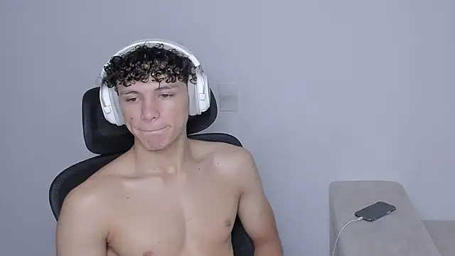 laurent nova online show from September 20, 6:42 pm