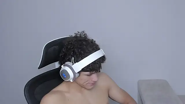 laurent nova online show from September 25, 8:29 am