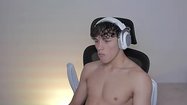 laurent nova online show from October 9, 4:54 am