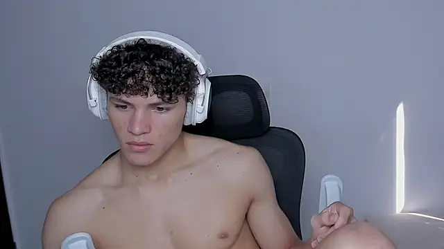 laurent nova online show from October 26, 6:14 pm