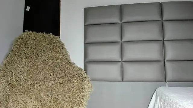 dereksmith2 online show from February 4, 4:02 pm