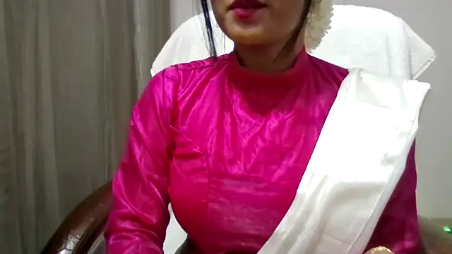 Snapshot of Queenhimanshi chatting on November 19, 5:35 pm Queenhimanshi online show from November 19, 5:35 pm