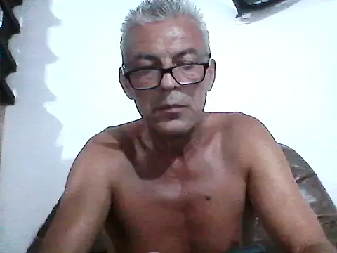 Snapshot of Picolo4111 chatting on September 21, 7:32 am Picolo4111 online show from September 21, 7:32 am