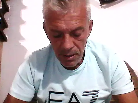 Snapshot of Picolo4111 chatting on September 23, 8:01 pm Picolo4111 online show from September 23, 8:01 pm