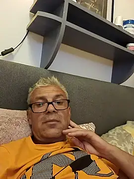 Snapshot of Picolo4111 chatting on September 27, 6:24 pm Picolo4111 online show from September 27, 6:24 pm