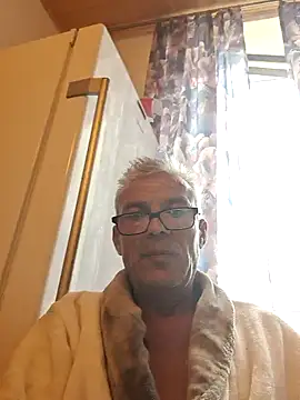 Snapshot of Picolo4111 chatting on September 28, 6:30 am Picolo4111 online show from September 28, 6:30 am