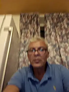 Snapshot of Picolo4111 chatting on October 6, 6:05 pm Picolo4111 online show from October 6, 6:05 pm