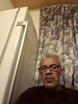 Snapshot of Picolo4111 chatting on October 21, 10:10 pm Picolo4111 online show from October 21, 10:10 pm