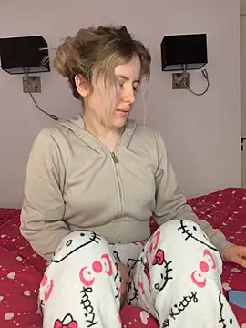 Holly-Glamour online show from April 12, 8:58 pm