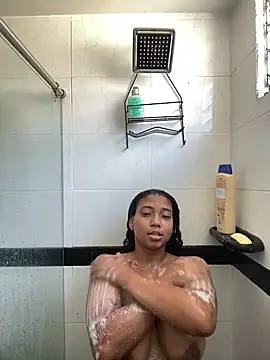 Snapshot of belacampbell chatting on January 19, 5:39 pm belacampbell online show from January 19, 5:39 pm