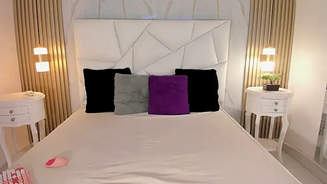 Snapshot of belacampbell chatting on September 16, 5:08 am belacampbell online show from September 16, 5:08 am