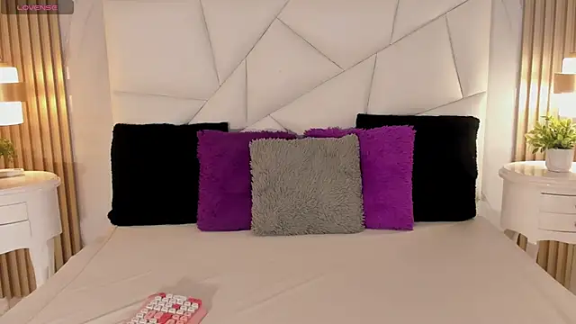 Snapshot of belacampbell chatting on October 3, 5:37 am belacampbell online show from October 3, 5:37 am