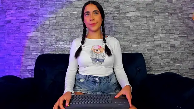 xanna sweet online show from February 9, 1:56 pm