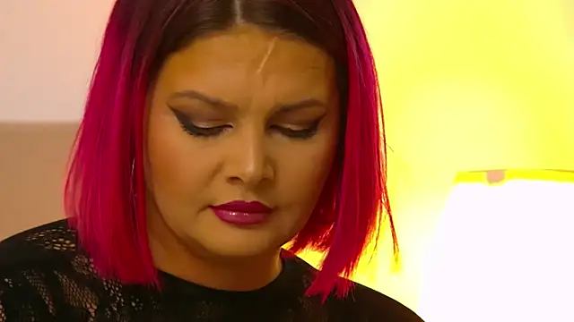 RissaRheys online show from December 3, 8:50 pm