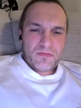 AttractiveSilk5 online show from December 21, 10:50 pm