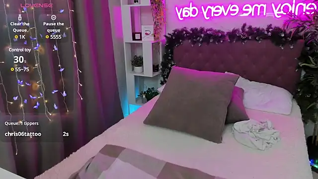 FeralPeach online show from January 26, 8:57 am