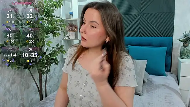 FeralPeach online show from February 14, 8:10 am