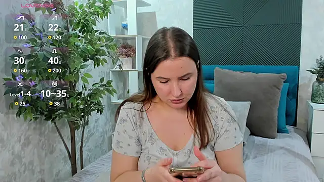 FeralPeach online show from February 15, 8:54 am