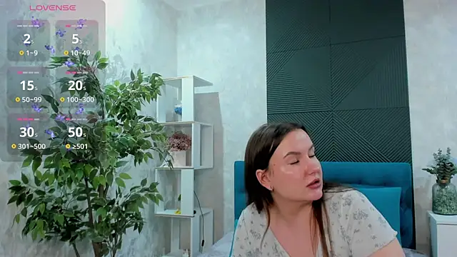 FeralPeach online show from February 16, 9:37 am