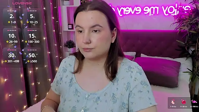 FeralPeach online show from April 16, 8:15 am