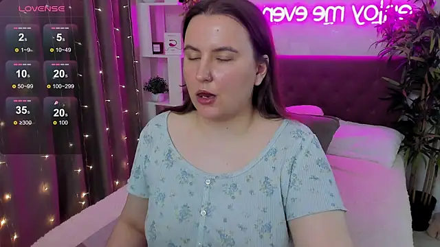 FeralPeach online show from May 20, 6:52 am