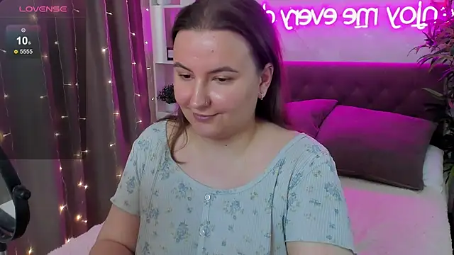FeralPeach online show from June 7, 7:12 am