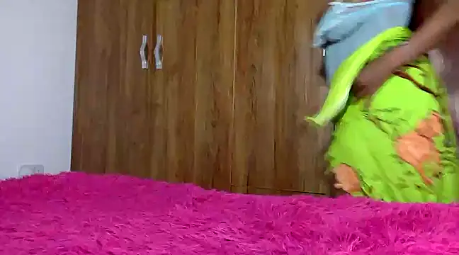 Rose berry online show from February 21, 7:21 pm