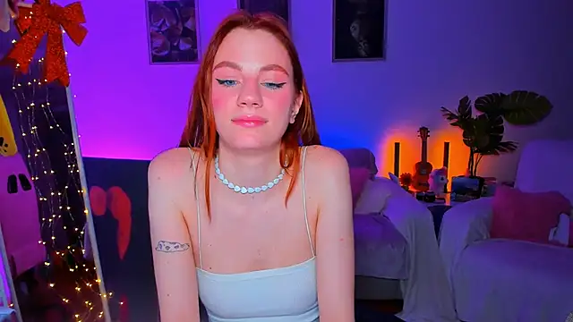 Alyssa Smitt online show from March 6, 11:42 pm